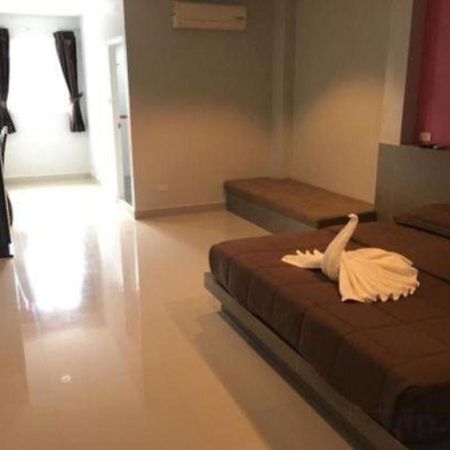 P.F Mansion Hotel Chaweng  Exterior photo