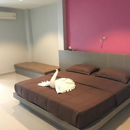P.F Mansion Hotel Chaweng  Exterior photo