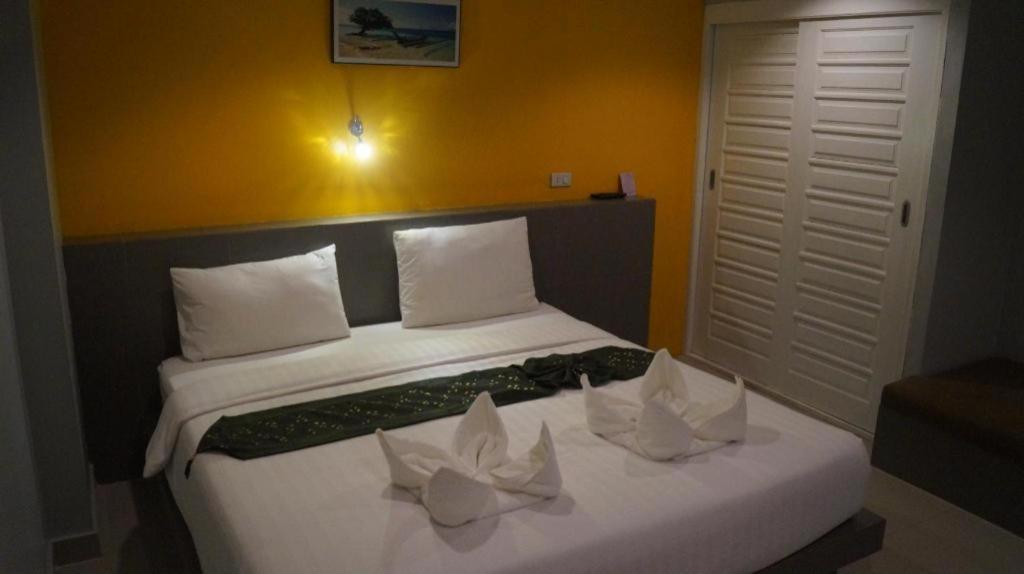 P.F Mansion Hotel Chaweng  Exterior photo