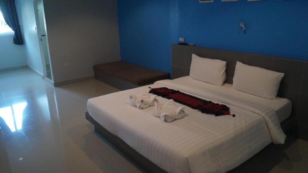 P.F Mansion Hotel Chaweng  Exterior photo