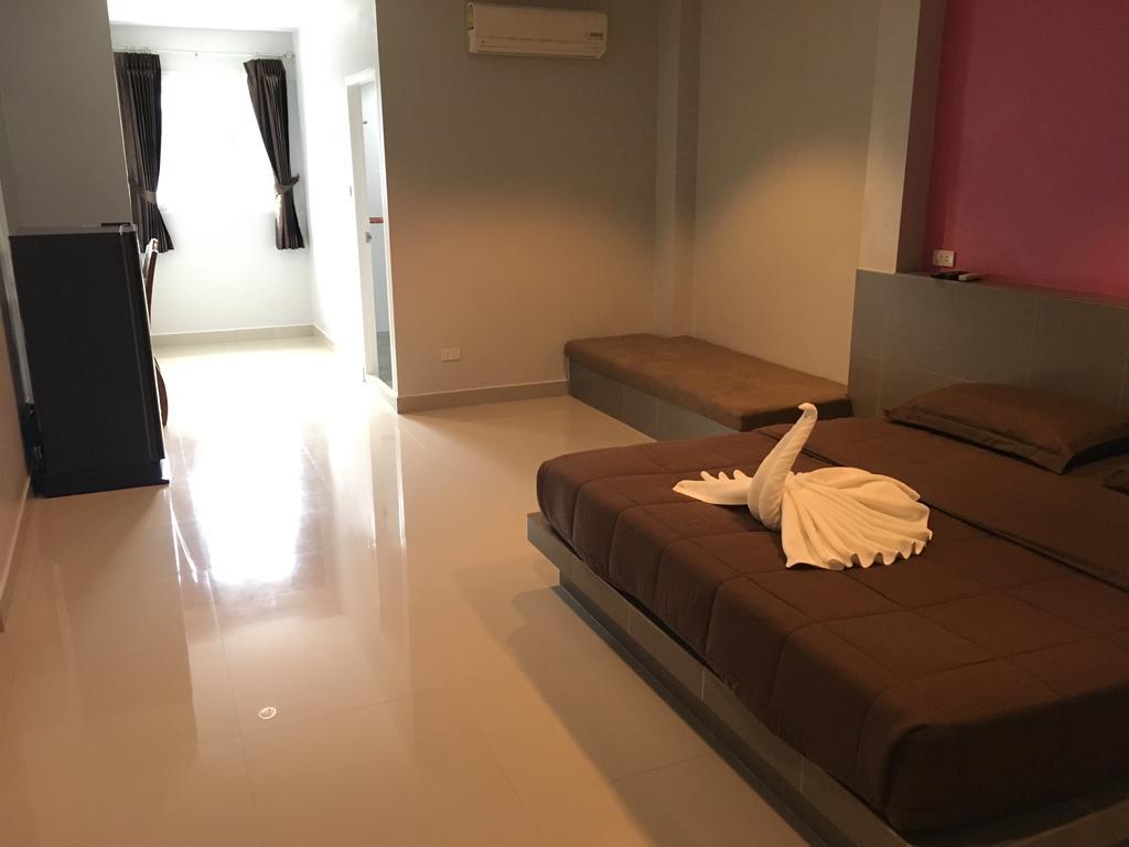 P.F Mansion Hotel Chaweng  Exterior photo